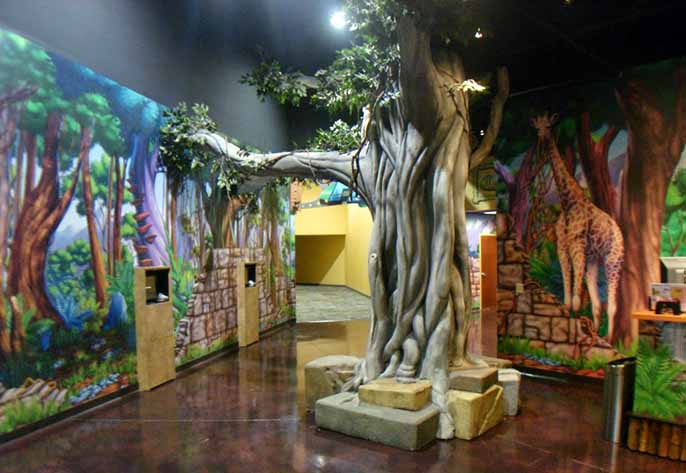 幼兒園仿真樹.jpg 幼兒園仿真樹