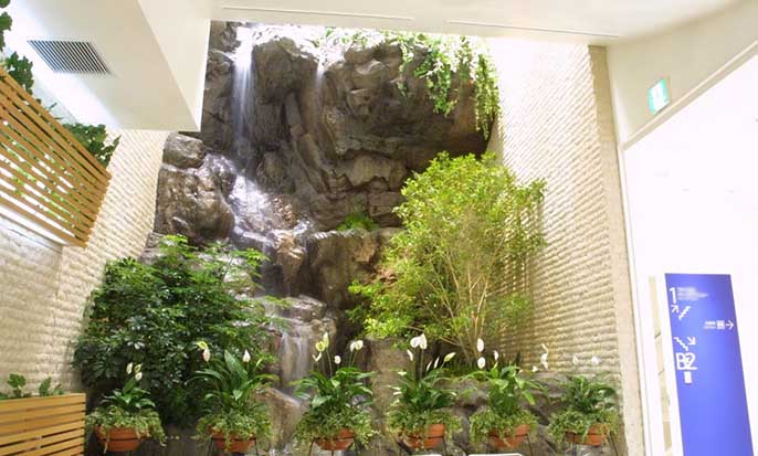 室內塑石假山.jpg 室內塑石假山