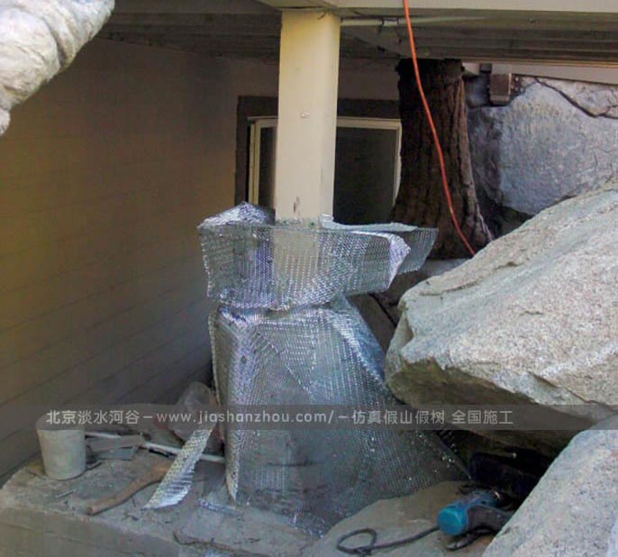 水泥假山.jpg 水泥假山