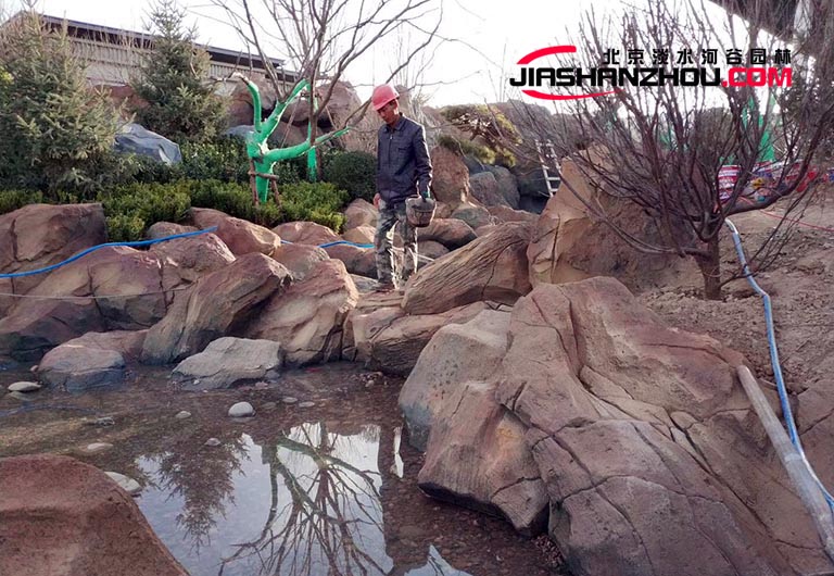 仿真人造景觀石制作工藝.jpg 仿真人造景觀石制作工藝