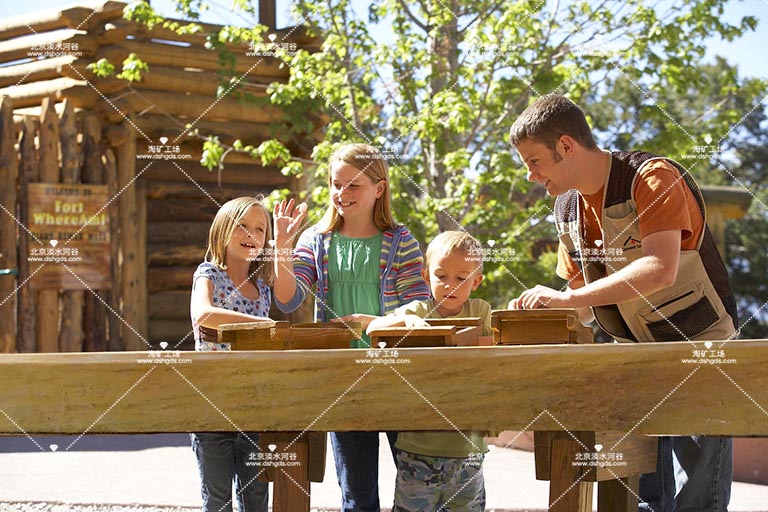 淘礦小鎮.jpg 淘礦小鎮