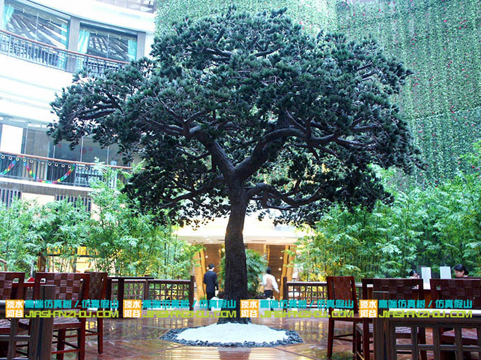 仿真大松樹.jpg 仿真大松樹