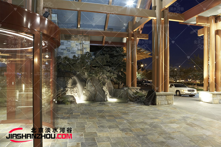 塑石假山.jpg 塑石假山