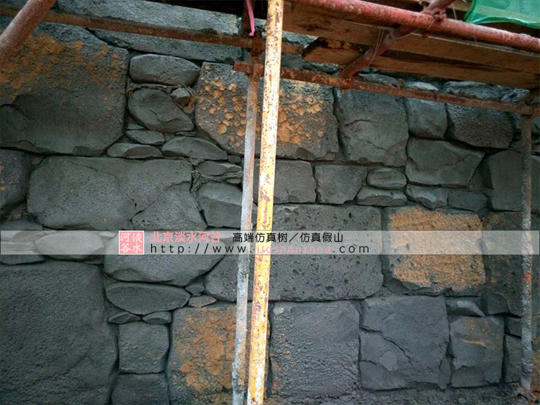 塑石假山.jpg 塑石假山