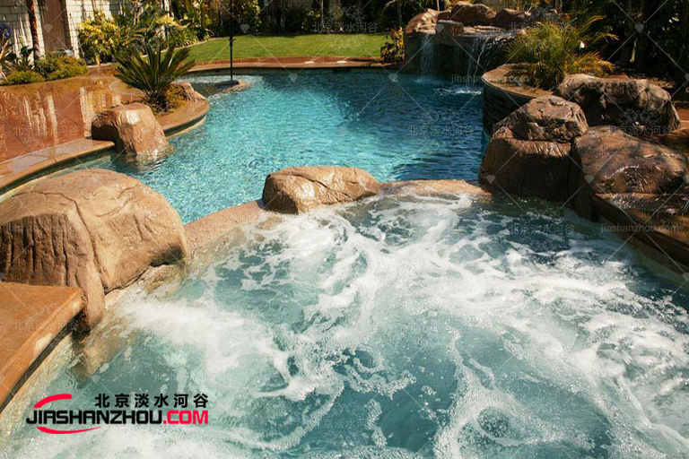 塑石假山.jpg 塑石假山