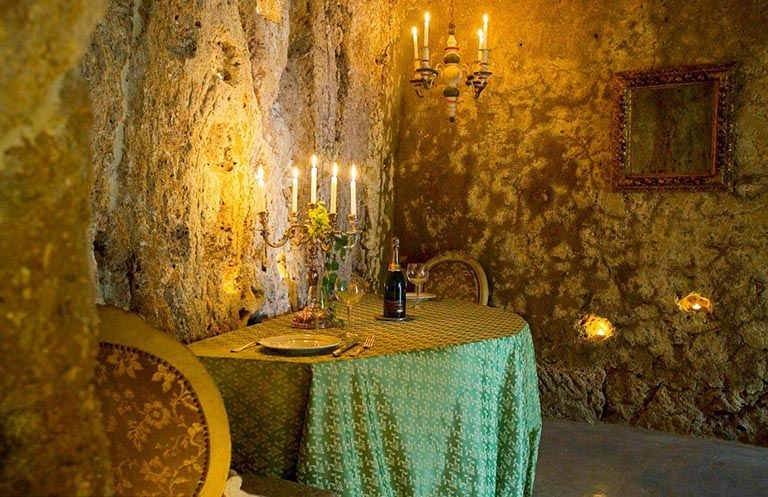 山洞咖啡廳.jpg 山洞咖啡廳