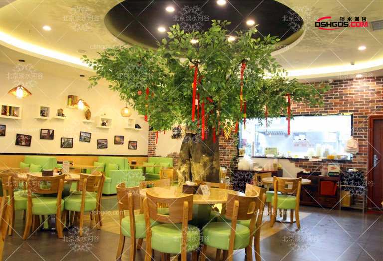 室內大型仿真景觀樹.jpg 室內大型仿真景觀樹