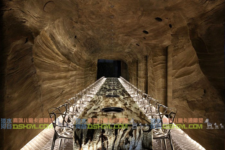 仿真山洞酒吧.jpg 仿真山洞酒吧