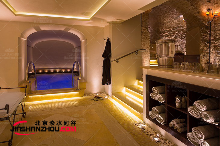 仿真洞穴酒店.jpg 仿真洞穴酒店