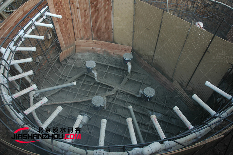 人造山洞餐廳.jpg 人造山洞餐廳