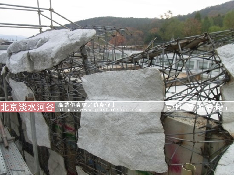 塑石假山.jpg 塑石假山