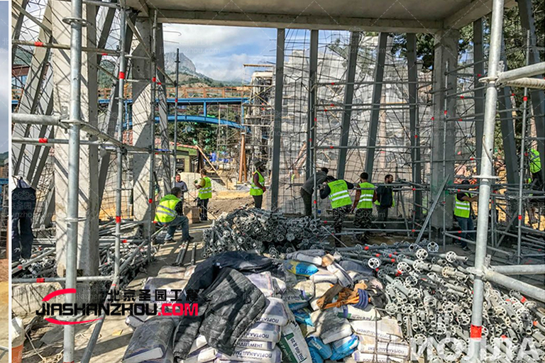 洞穴轟趴館.jpg 洞穴轟趴館