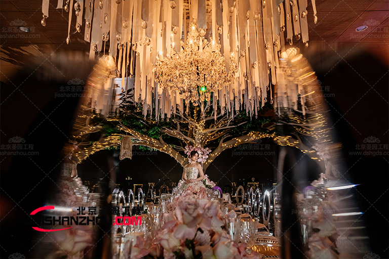 仿真假樹.jpg 仿真假樹