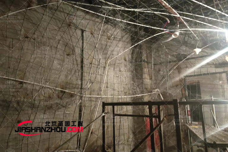 洞穴茶餐廳.jpg 洞穴茶餐廳