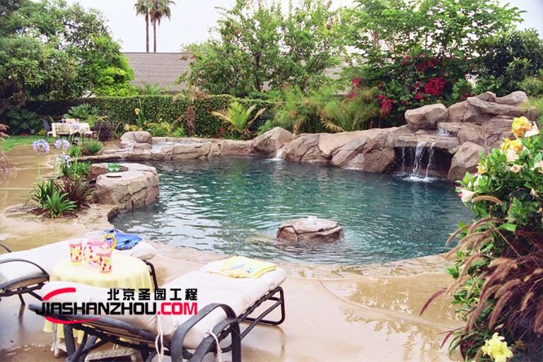 塑石假山.jpg 塑石假山