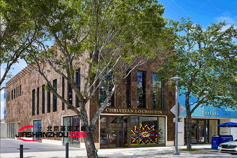 仿真樹(shù)皮酒店.jpg 仿真樹(shù)皮酒店