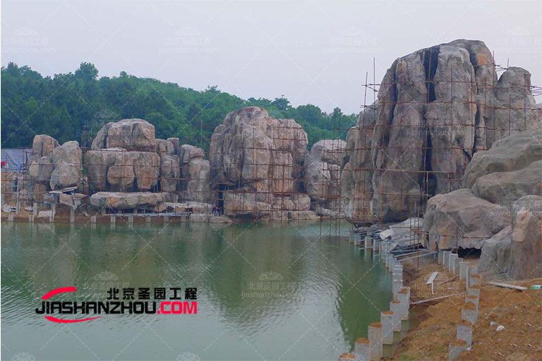 塑石假山.jpg 塑石假山