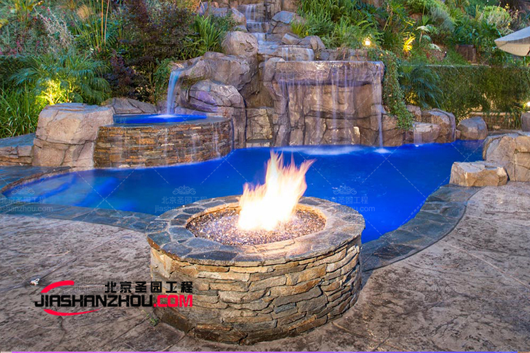 水泥假山.jpg 水泥假山.jpg